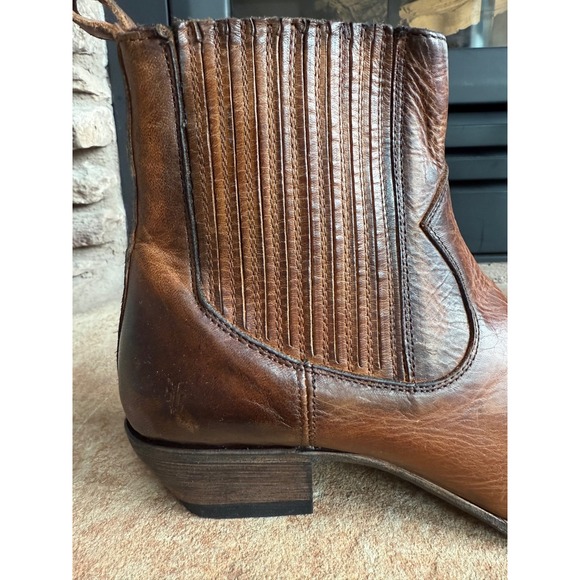 FRYE Women's 8.5 Cognac Leather Pointed Toe Western Ankle Boots Rodeo Cowgirl - Picture 4 of 13